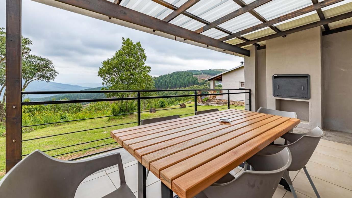 Misty Mountain Lodge *